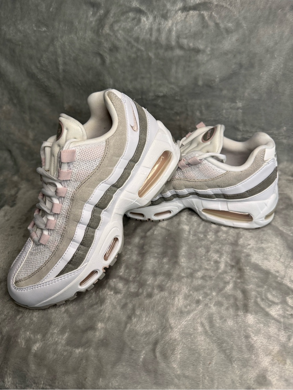 New Women’s Air Max 95 - Size 7